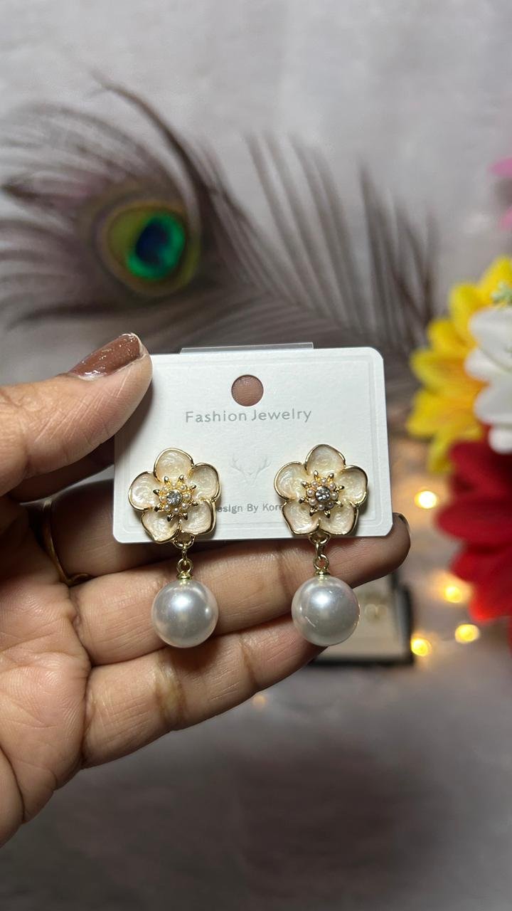 Golden Flower With Pearl
